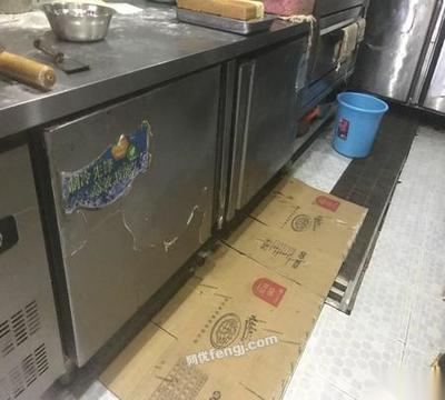 江西宜春超值出售全套廚房設備，含雙層烤箱等，僅售3000元